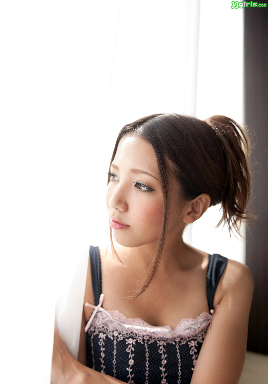 Ayaka Tomoda 13 (4).jpg