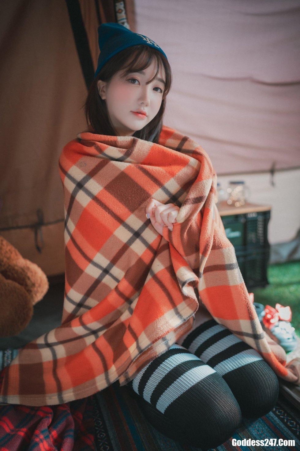 DJAWA-Son-Ye-Eun-손예은-Romantic-Winter-Glamping 2 (14).jpg