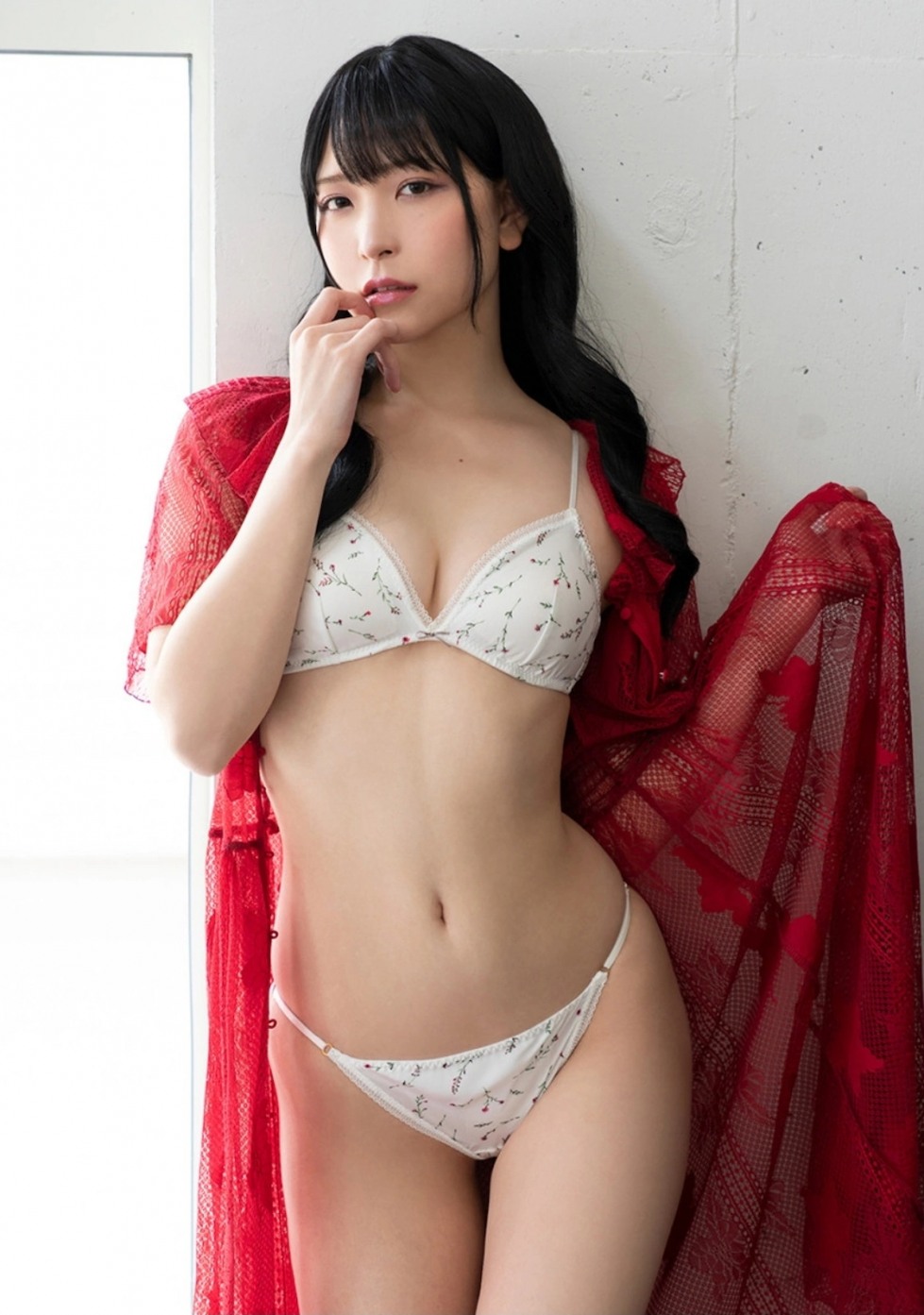 Marina Amatsu (21).jpg