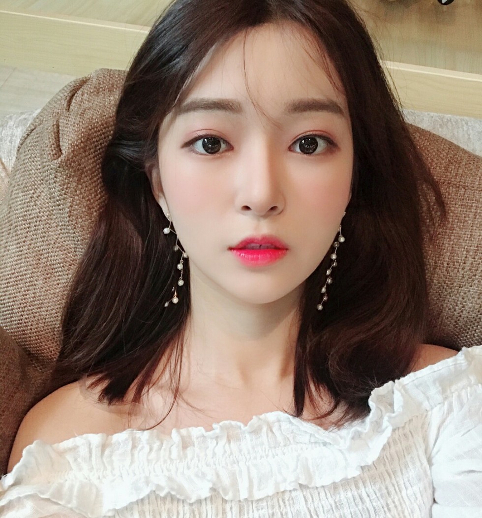 이윤지0.jpg