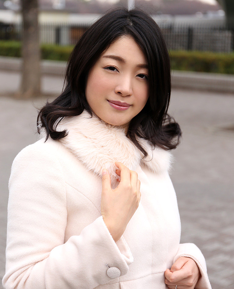 Momoe Komiya (3).jpg