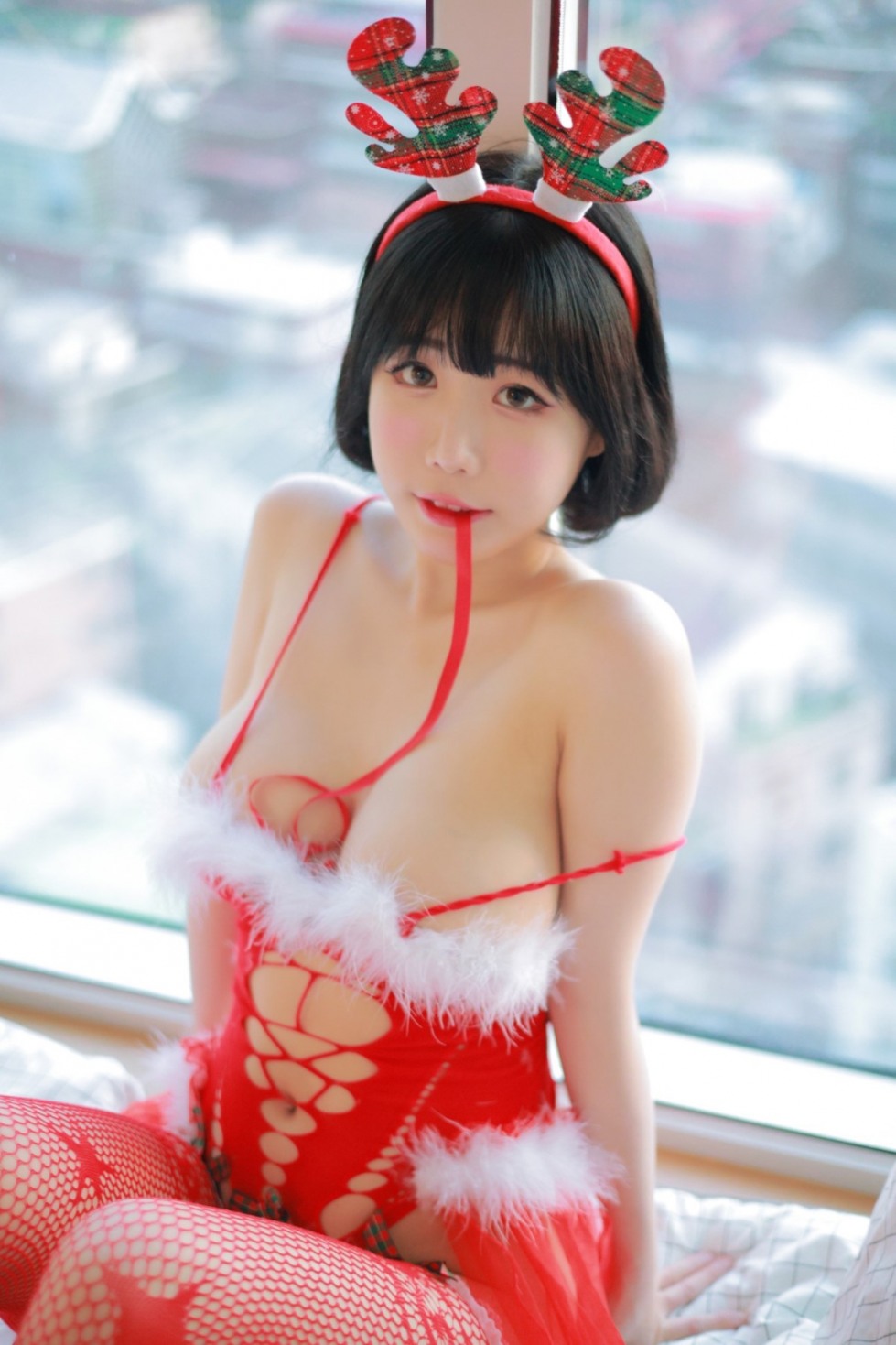 Patreon-Addielyn-에디린-Xmas-Dec-2021-0037-9385069773.jpg