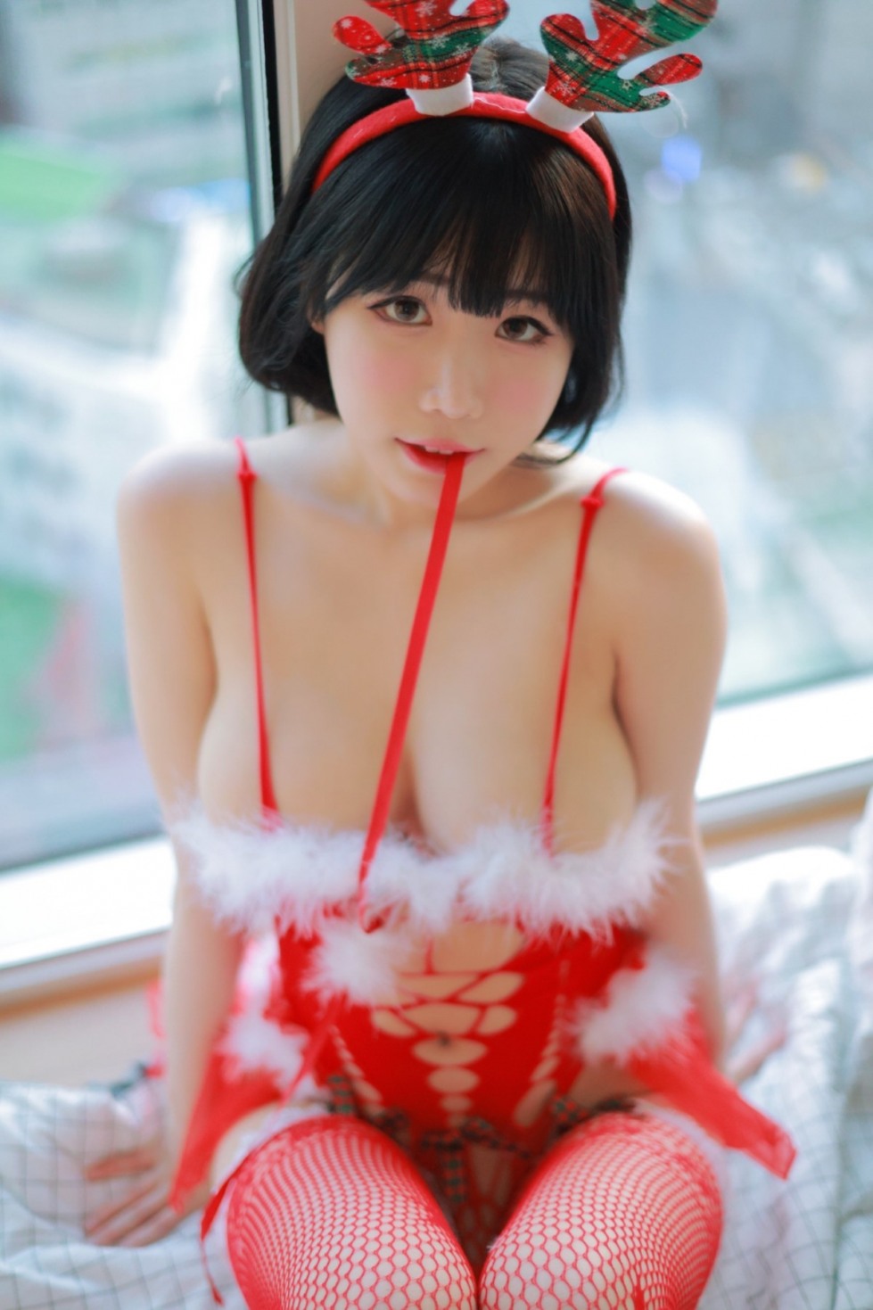 Patreon-Addielyn-에디린-Xmas-Dec-2021-0031-4663041751.jpg