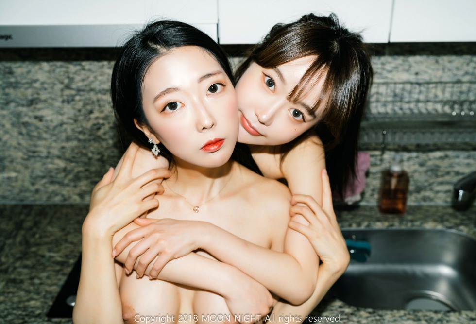 Mona (모나) & Jucy (쥬시) (69).jpg