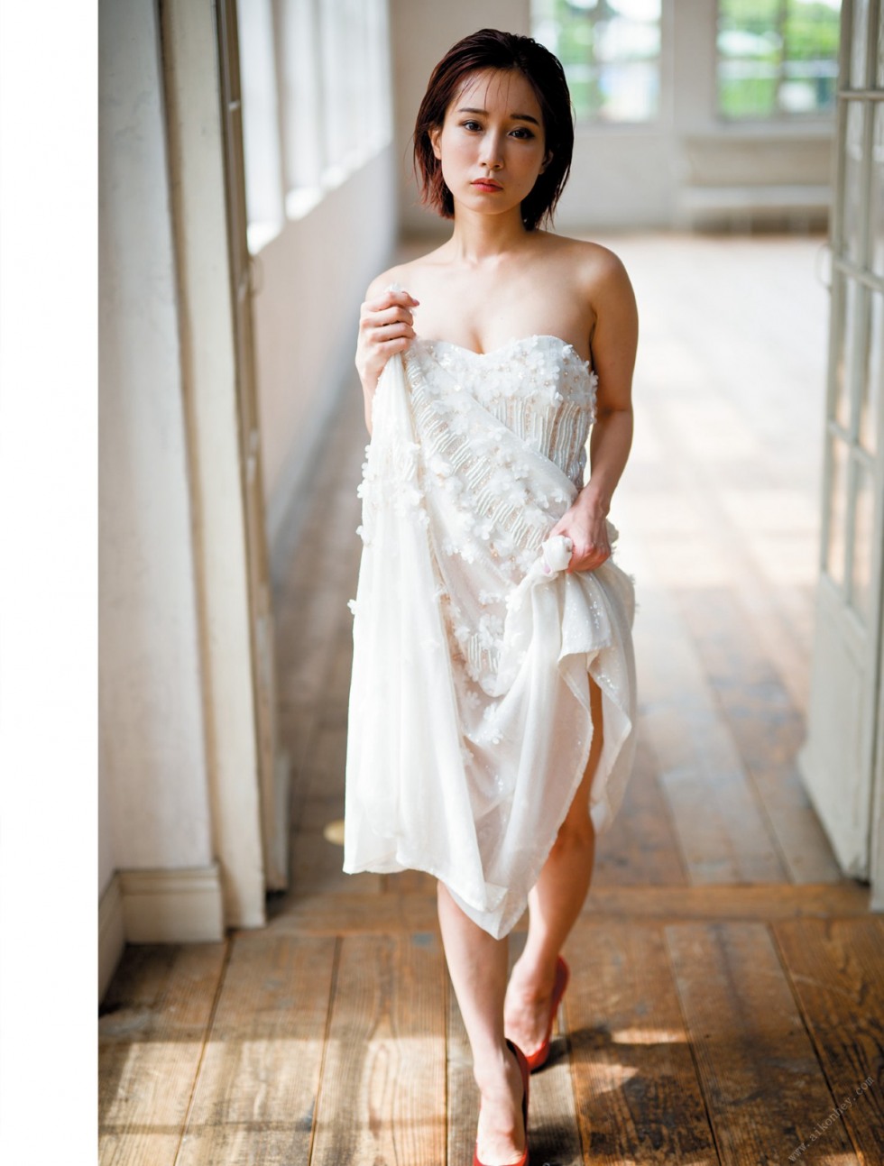 Photobook-2022-10-31-Minami-Kojima-小島みなみ-Progress-Full-0013-9821462712.jpg